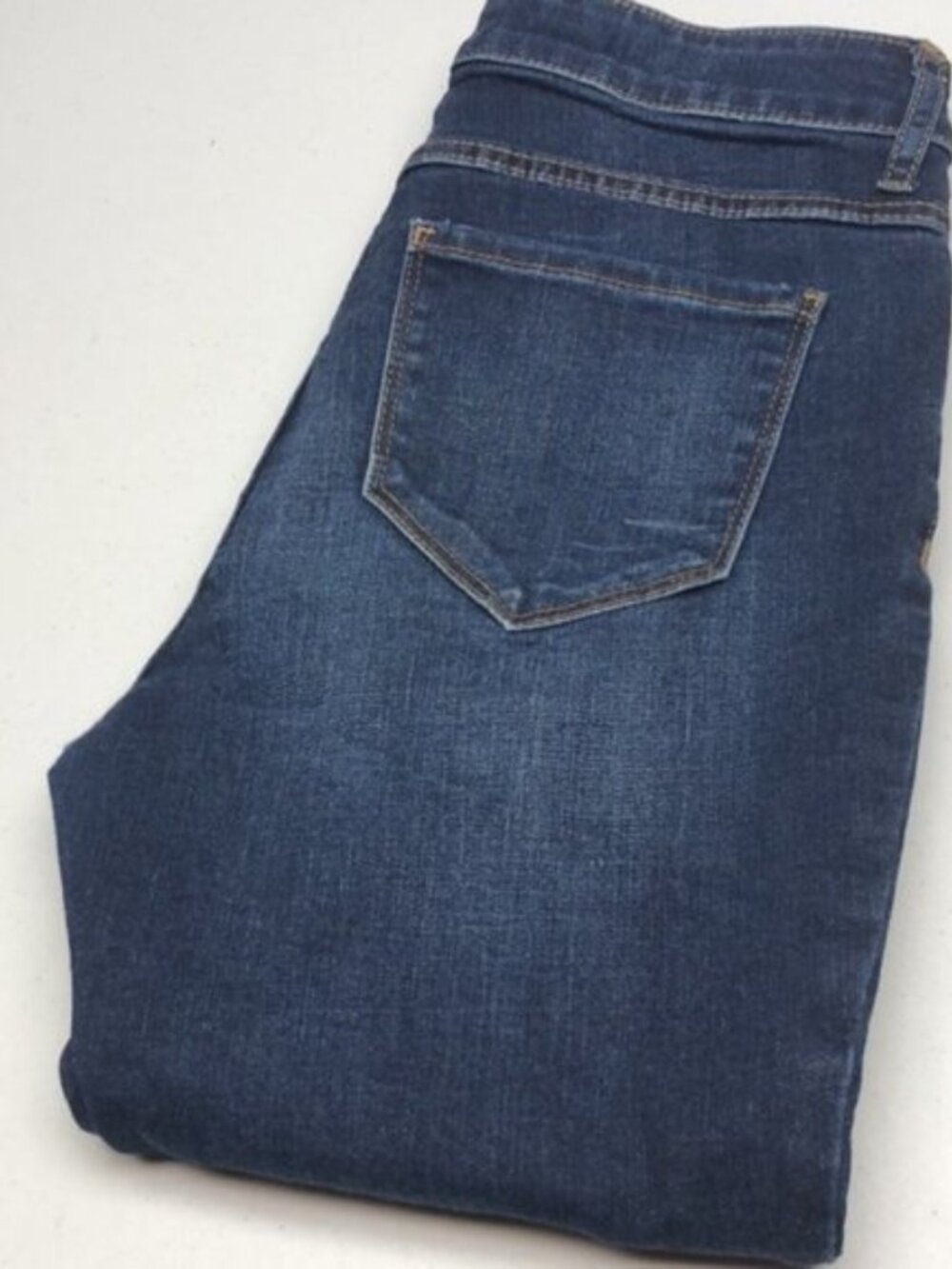 LIKE NEW BRODY SKINNY JEANS 26x29 STRETCH DENIM 🦋